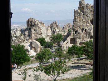 P1040568.JPG 3456x2592 index 324